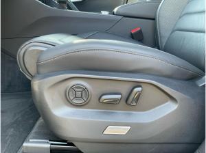 Volkswagen Touareg 3.0 TDI R Line AHK Kamera Navi