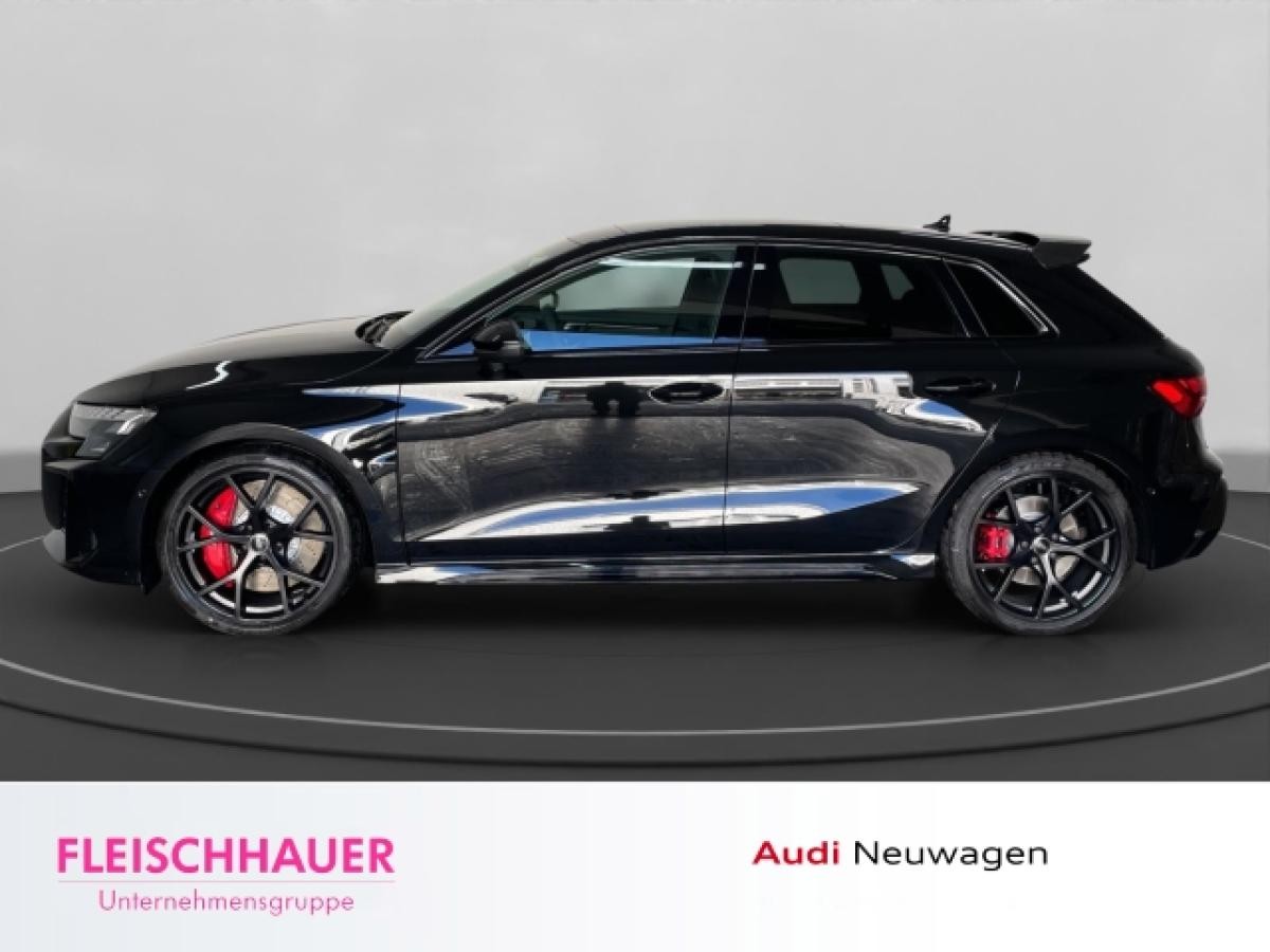 Audi RS3 Sportback 2.5 TFSI quattro S tronic *Panorama*Carbon Spoiler*VMAX280km/h*SONOS*Assistenzpaket*