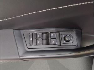 Volkswagen T-Roc 1.5 TSI DSG R-Line / SORFORT VERFÜGBAR !