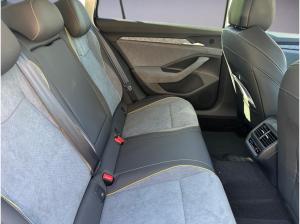 Skoda Superb Combi 1.5 TSI iV 150kW Selection/Transport/AHK/Licht&Sicht/Fahrassistenz/Winter/Infotainment