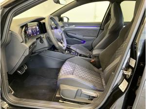 Volkswagen Golf VIII 1.5 eTSI R-Line *Pano*DSG*Navi*PDC