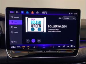 Volkswagen Golf VIII 1.5 eTSI R-Line *Pano*DSG*Navi*PDC