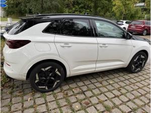 Opel Grandland 1.6 Hybrid4 GSe Auto