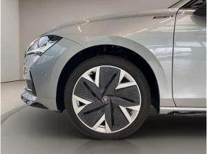 Skoda Superb Combi Sportline SOFORT VERFÜGBAR! Navi DCC PANO AHK eHeck