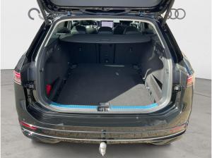 Volkswagen Passat Var. 2.0 TDI DSG Elegance AHK Navi 360°