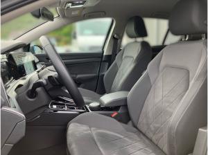 Volkswagen Golf VIII Style 2.0TSI DSG/ Navi, App, LED+, ACC
