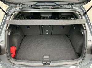 Volkswagen Golf VIII Style 2.0TSI DSG/ Navi, App, LED+, ACC