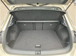 Volkswagen T-Roc Move 1.5TSI DSG / Navi, ParkAssi, AHK, LED