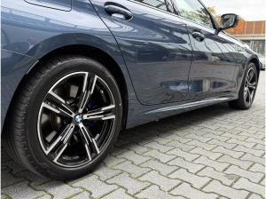 BMW 330 e Touring M Sport //Pano AHK FACELIFT!!!