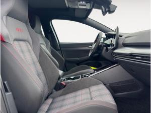 Volkswagen Golf GTI*BLACK STYLE*19ZOLL*PANO*SPORTFAHRWERK*HARMA KARDON*AHK