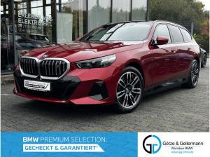BMW i5 eDrive40 Touring M Sport //Autobahnassistent Pano