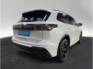 Volkswagen Tiguan R-LINE 2.0 TDI DSG LED+ HuD AHK KAM 19"