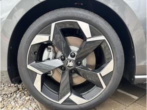 Skoda Superb Combi 2.0 TSI 195 kW 4x4 Sportline, Head-up-Display, AHK