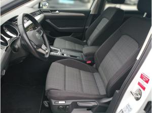 Volkswagen Passat Variant Business 2.0 TDI DSG / Navi, LED