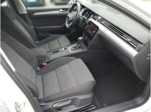 Volkswagen Passat Variant Business 2.0 TDI DSG / Navi, LED