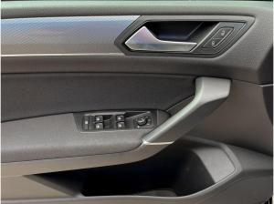 Volkswagen Touran 2.0 TDI DSG Active AHK/NAVI/KAMERA/ACC