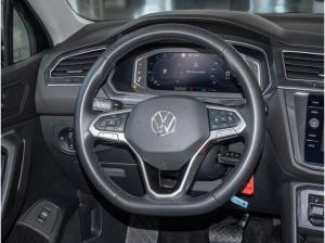 Volkswagen Tiguan Allspace 1.5 TSI Life 7Sitzer AHK LED Nav