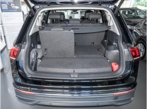 Volkswagen Tiguan Allspace 1.5 TSI Life 7Sitzer AHK LED Nav