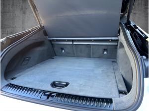 Lotus Emeya Base *Sonderleasing* *AHK*