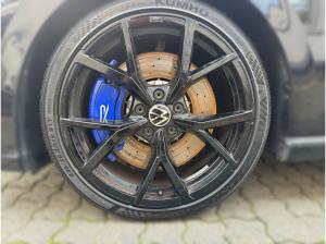 Volkswagen Golf VIII 2.0 TSI R 4Motion Akrapovic Black Head-Up Navi IQ.LIGHT DAB+