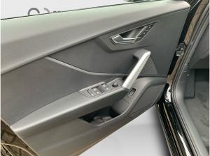 Audi Q2 30 TFSI AHK Schalter Kamera Carplay Allwetter