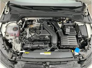 Volkswagen Golf VIII Life 1.5TSI / Navi, App, RFK, LED, ACC