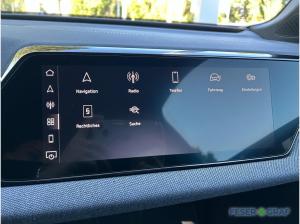 Audi A5 Avant All Black S Line e-hybrid