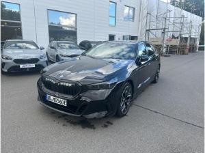 BMW 530 e xDrive Touring - 0,5% Versteuerung - Anhängerkupplung -  Autobahnassistent - Bowers & Wilkins Surr