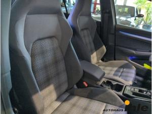Volkswagen Golf VIII 1,5 eHybrid DSG GTE Black Style HEADUP