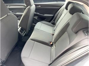 Volkswagen Golf 1.5 TSI Basis KlimaA LED PDC SHZ SpurH