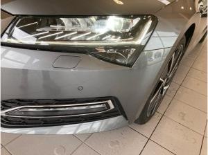 Skoda Superb Combi STYLE 2.0TDI DSG MATRIX.AHK.360°.NAVI.ACC.SITZHZG