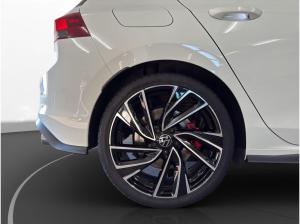 Volkswagen Golf VIII GTI LED LM 19" Navi PDC vo+hi ACC