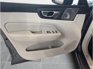 Volvo XC60 Ultra Bright 2026 T8 AWD 8-Gang