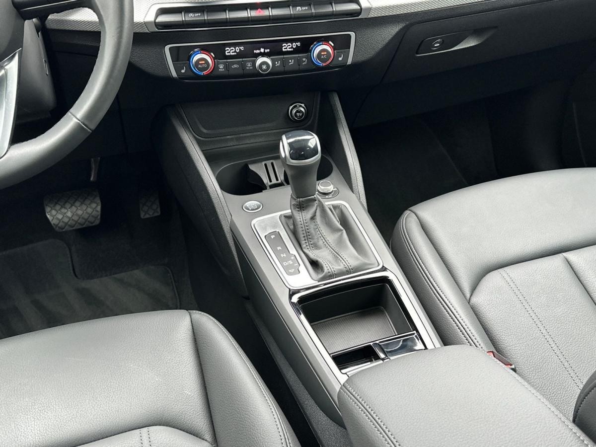 Audi Q2 35 TDI qu. advanced S-tr. *Matrix*Pano*Navi*