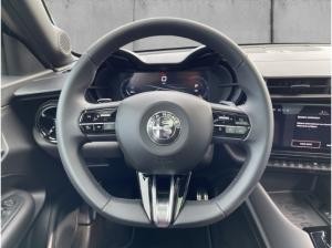 Alfa Romeo Junior IBRIDA Speciale 1.2 VGT MASSAGE+PANORAMA+PDC+KAMERA+CARPLAY+NAVI