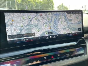 BMW i5 eDrive40 Limo M Sport || Autobahnass B&W 360°