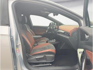Volkswagen ID.4 AHK, Wärmepumpe, Panoramadach, sofort verfügbar