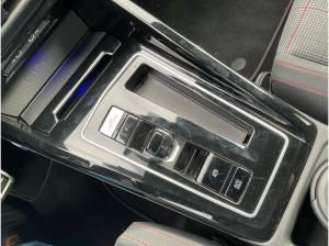 Volkswagen Golf VIII GTI 2.0TSI DSG ACC.5J-G.KAMERA.NAVI+VC.HARMAN.LED.APP-C.LKRD-HZG.SHZ