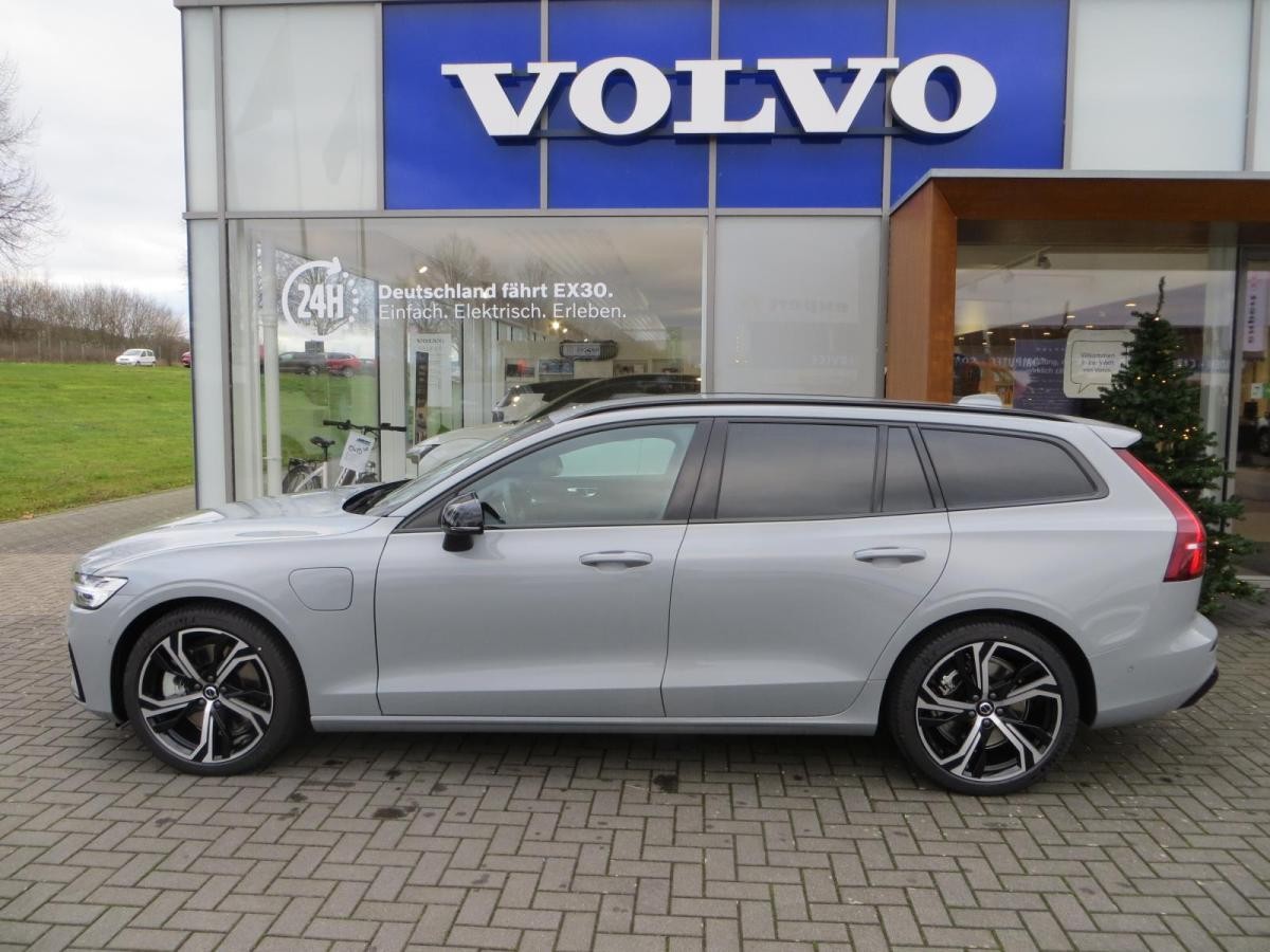 Volvo V60 Volvo V60 T6 AWD Plug-in Hybrid Plus Dark ACC BLIS®
