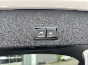 Audi Q2 advanced 35 TFSI Stdhzg AHK ACC Matrix Navi