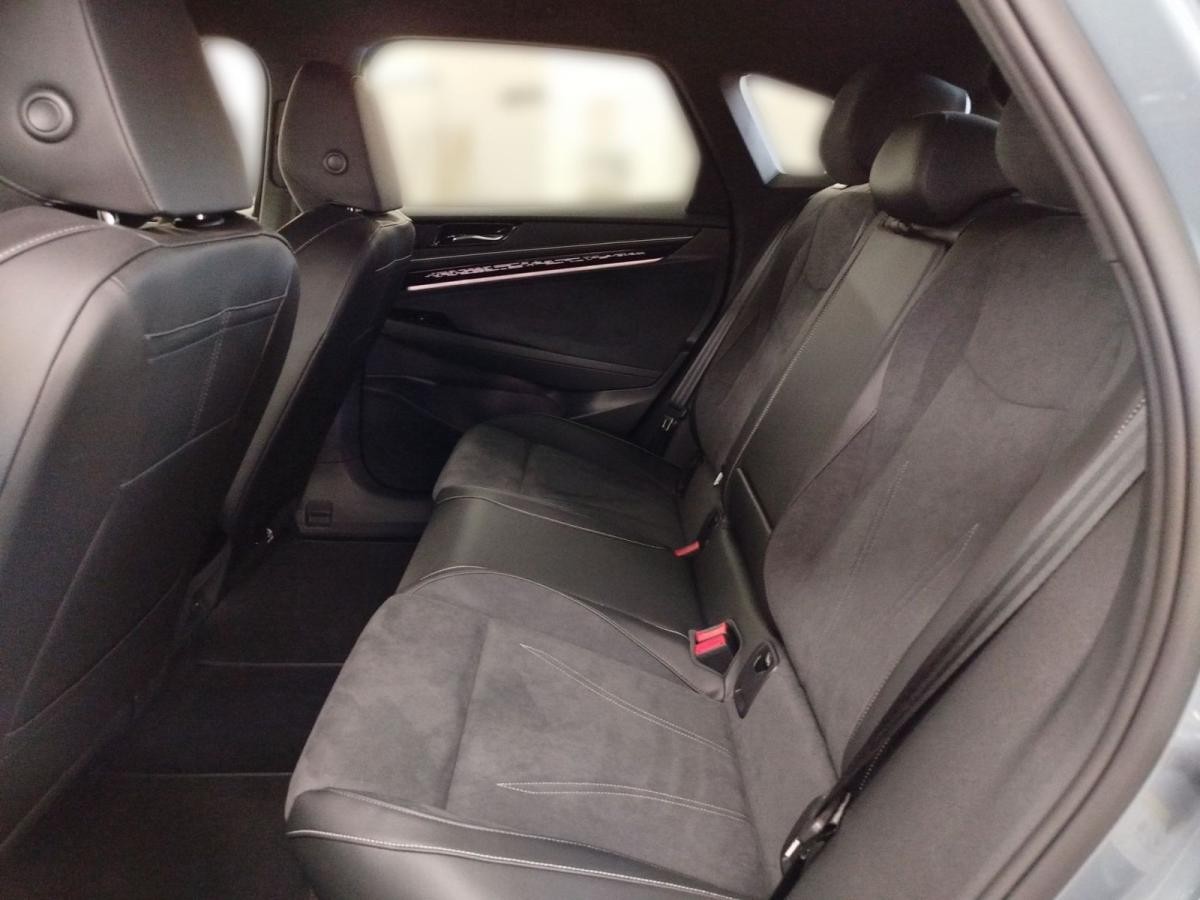 Volkswagen ID.7 Pro Navi AHK Spurwechselassistent LED Heckleuchten DAB+