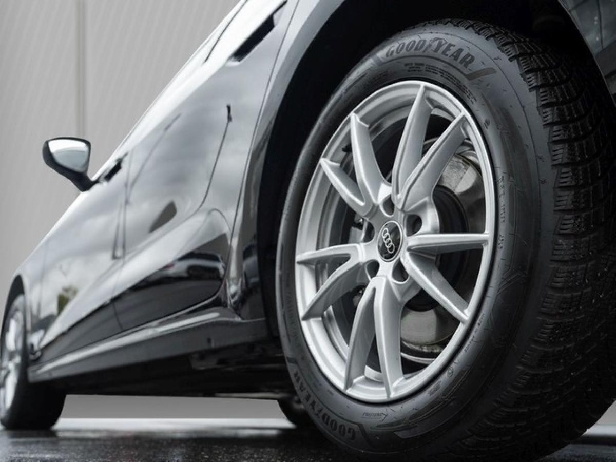 Audi A5 Avant 2.0 TFSI Kamera Sportsitze ACC Business