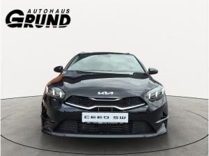 Kia Ceed SW 1.5T DCT7 ULTIMATE | STYLE-PAKET | LED | 17" |
