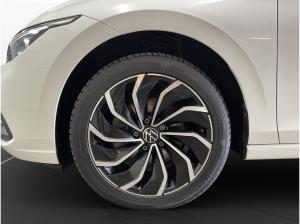 Volkswagen Golf VIII 2.0 TDI Move AHK LED LM 17" Navi PDC vo+hi ACC