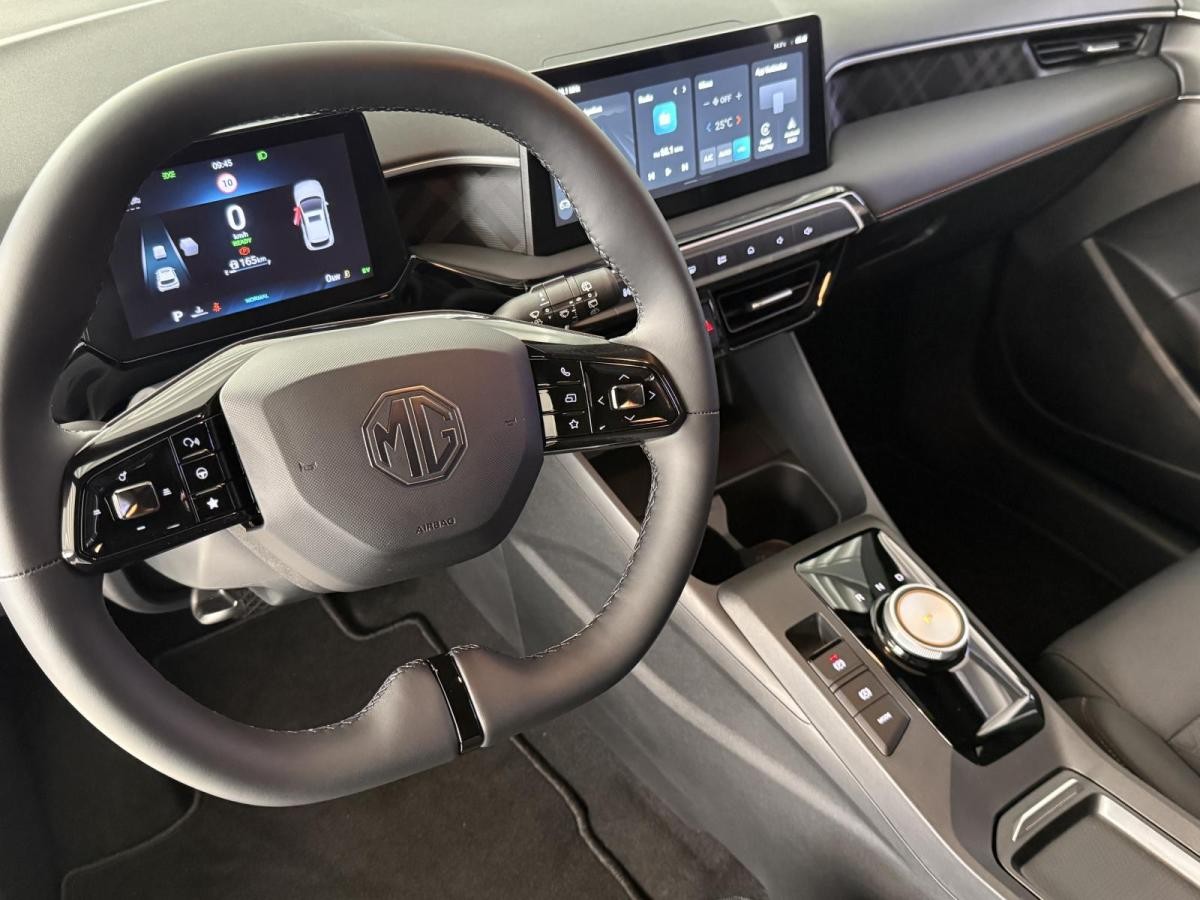 MG MG3 3 HEV+ Luxury 24.5  (Privat)