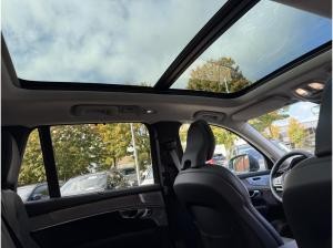 Volvo XC90 T8 AWD Ultra Bright