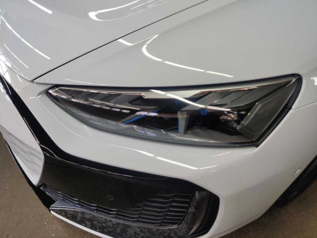 Audi RS e-tron GT performance - Head-up-Display - Audi virtual cockpit plus mit zusätzlichem RS-Layout - Bang & Olufse