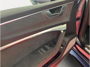 Audi RS6 Avant  performance in Navarrablau-Matt