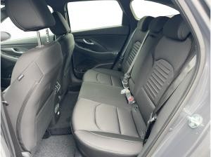 Hyundai i30 Kombi Advantage Privat & Gewerbe  100PS Plus Paket Automatik Navi, Klima, dig. Cockpit sofort verfüg