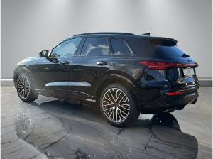 Audi Q5 e-hybrid S-line quattro 270 kW S tronic PANO  + TECH PRO + AHK + PANORAMA + LUFTFAHRWERK + 21 ZOLL +